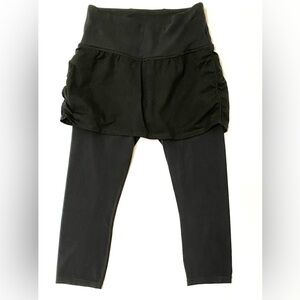 Athleta Black Elation 2-in-1 Capri S